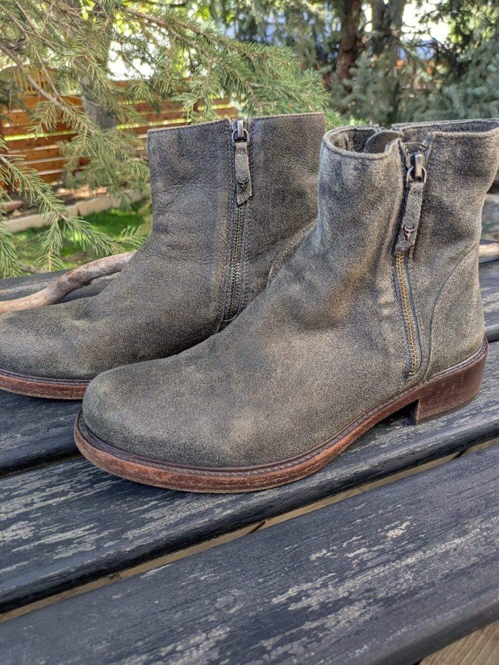 Trask Brylee Distressed Suede Ankle Boots Grey Green Size 9.5 M Womens.